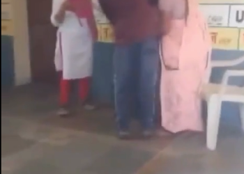 RJ Archana Jani from MYFMIndia has shamelessly shared a video of FORCED VACCINATION of a woman on her instagram making fun of her.