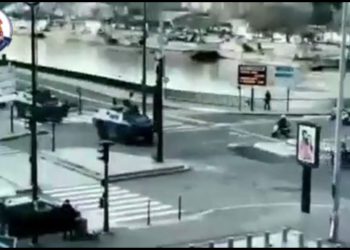 Tanks arrive in Paris to block the Truckers